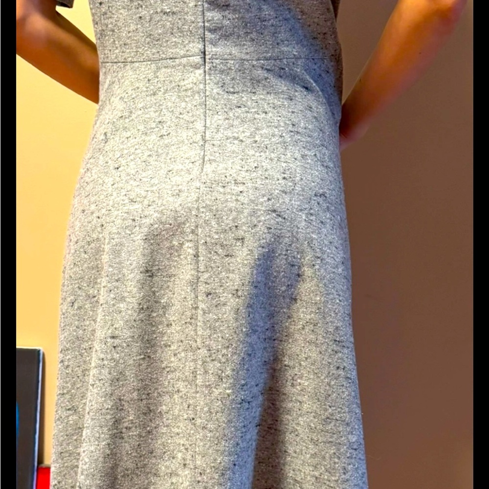 Midi wool skirt. Made in Spain